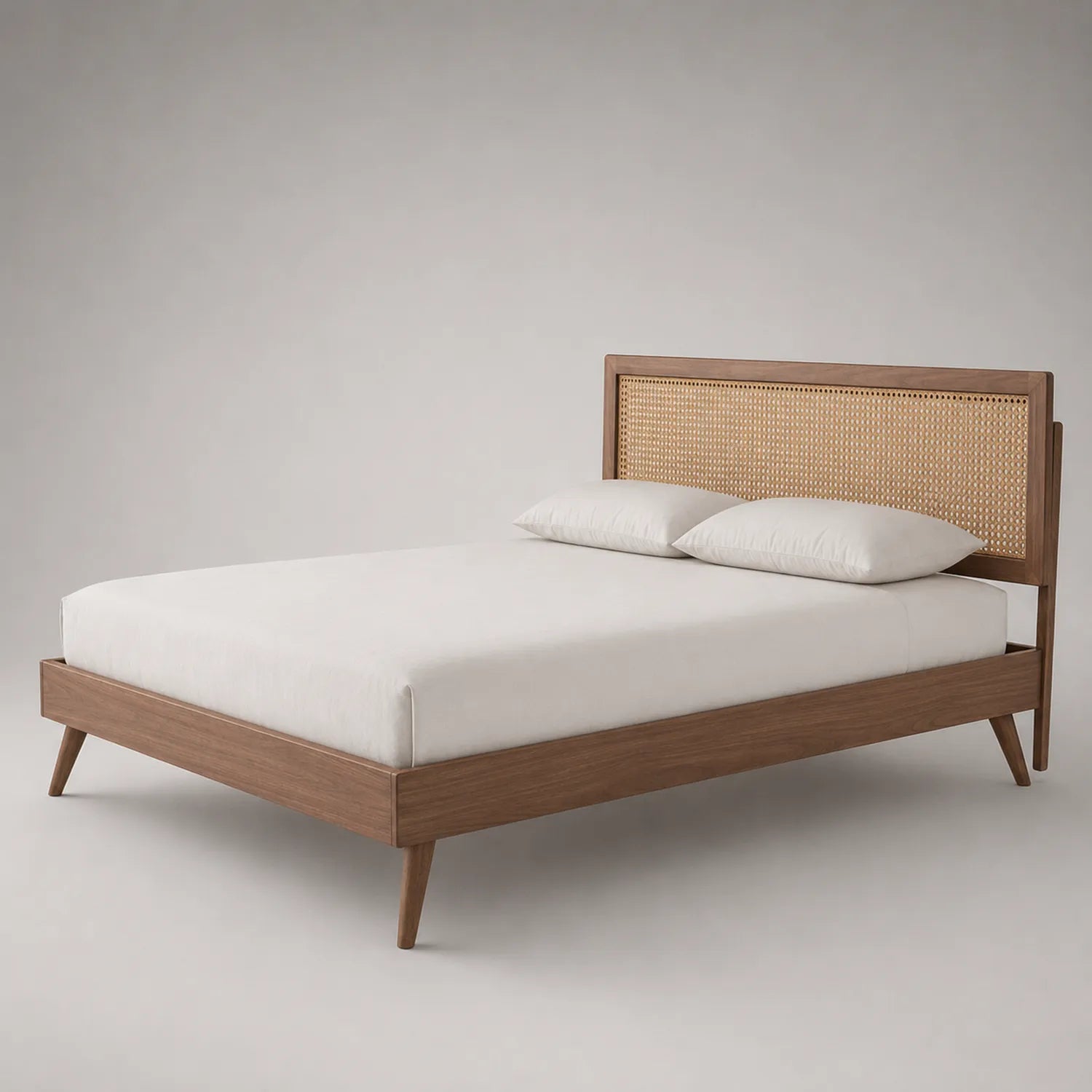 Holzbett mit Rattan-Kopfteil 200x160cm